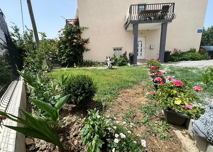 Apartmani Dolores